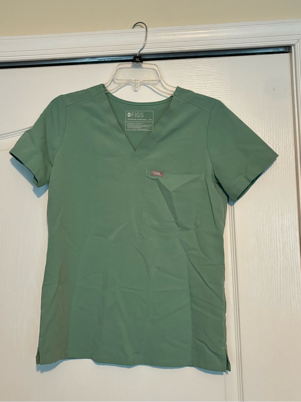 LOT of figs scrubs size xs/s, assorted colors, 4 sets & 2 pieces - Picture 5 of 6